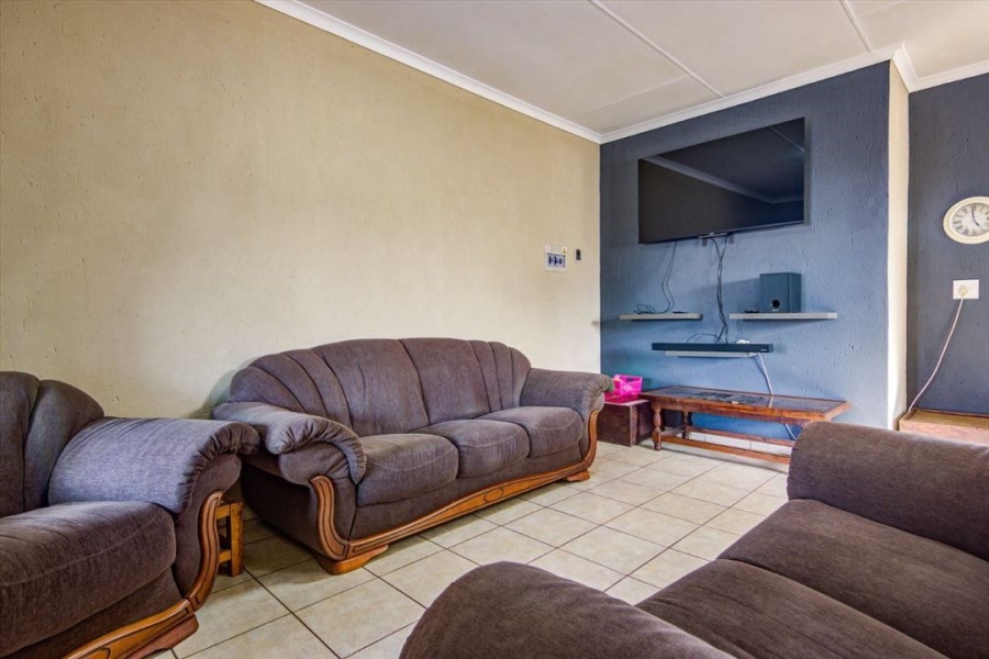 2 Bedroom Property for Sale in Pomona Gauteng
