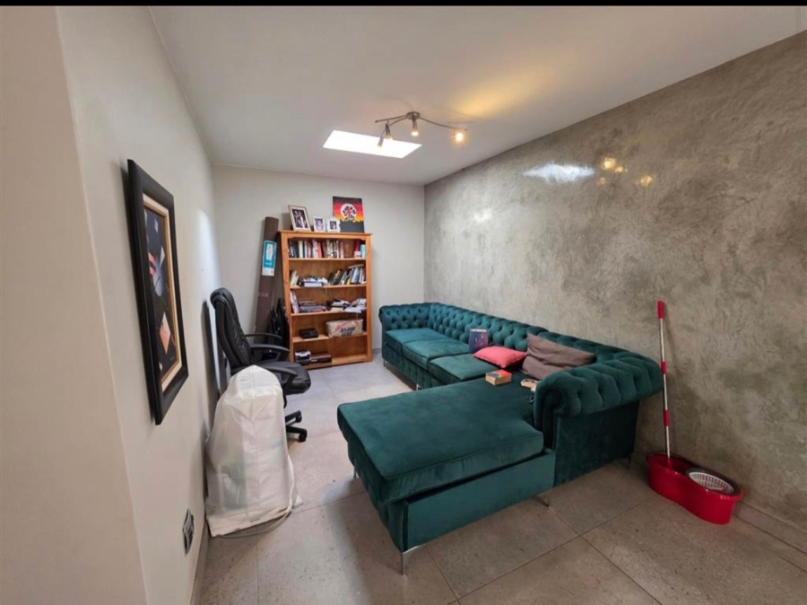 To Let 2 Bedroom Property for Rent in Bryanston Gauteng