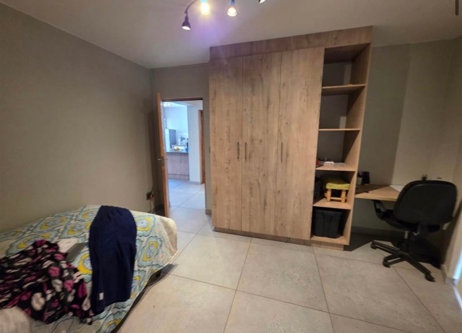 To Let 2 Bedroom Property for Rent in Bryanston Gauteng