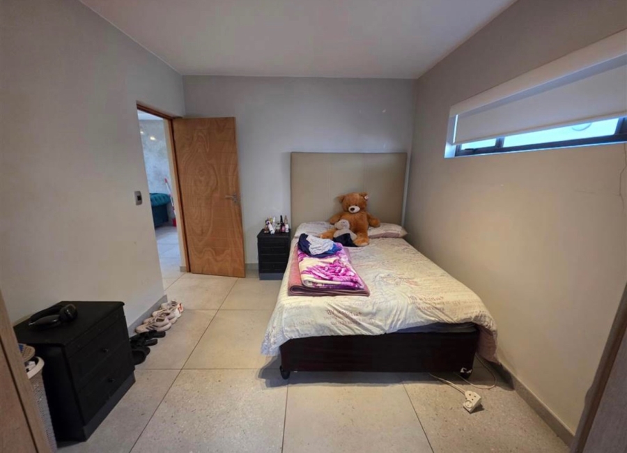 To Let 2 Bedroom Property for Rent in Bryanston Gauteng