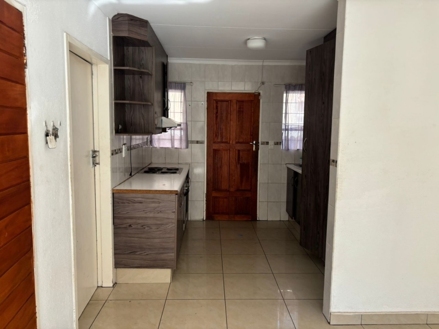 To Let 3 Bedroom Property for Rent in Alveda Gauteng