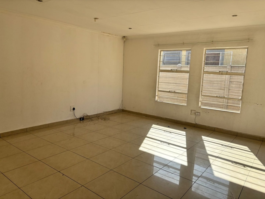 To Let 3 Bedroom Property for Rent in Alveda Gauteng