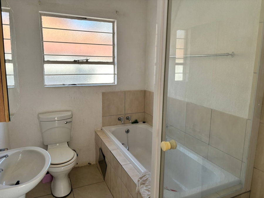 To Let 3 Bedroom Property for Rent in Alveda Gauteng