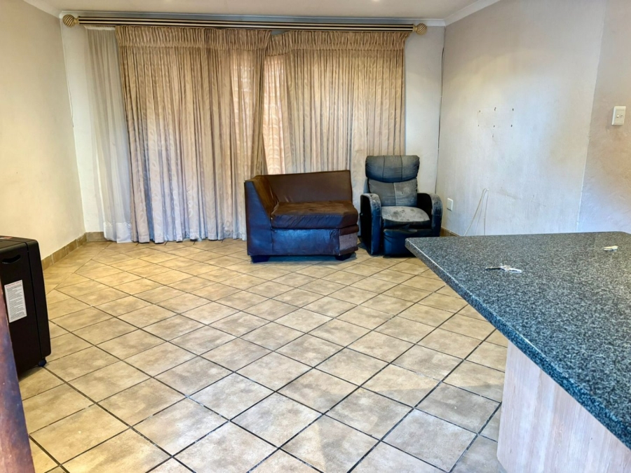 5 Bedroom Property for Sale in Lyttelton Manor Gauteng