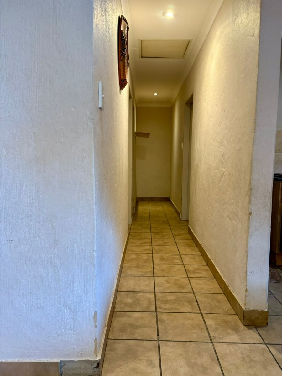 5 Bedroom Property for Sale in Lyttelton Manor Gauteng