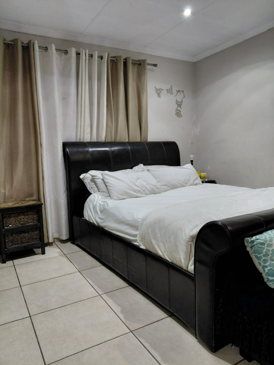 5 Bedroom Property for Sale in Lyttelton Manor Gauteng