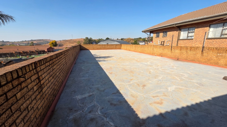 To Let commercial Property for Rent in Laudium Gauteng