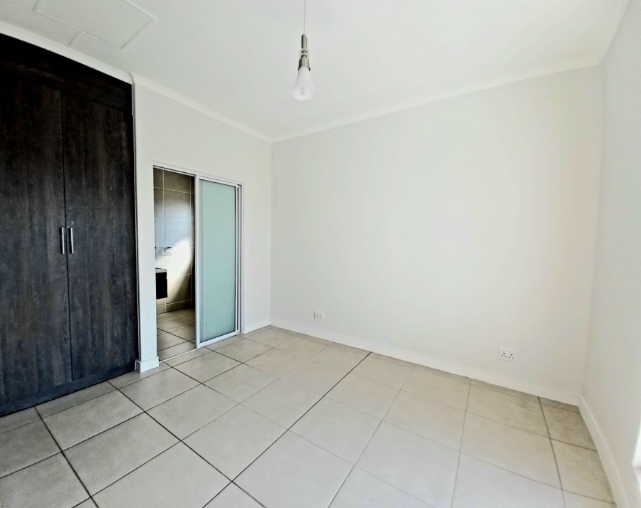1 Bedroom Property for Sale in Greenstone Hill Gauteng