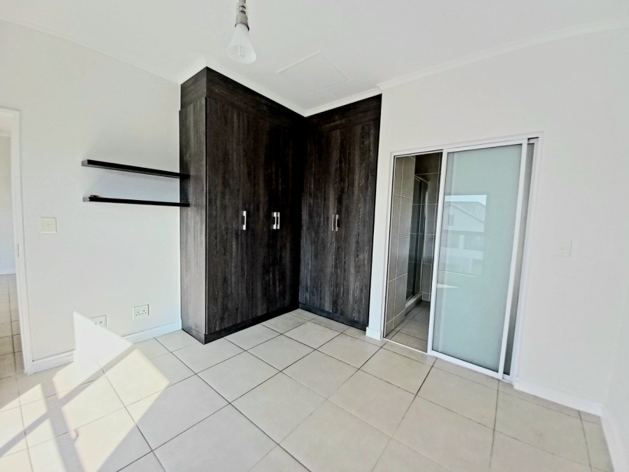 1 Bedroom Property for Sale in Greenstone Hill Gauteng