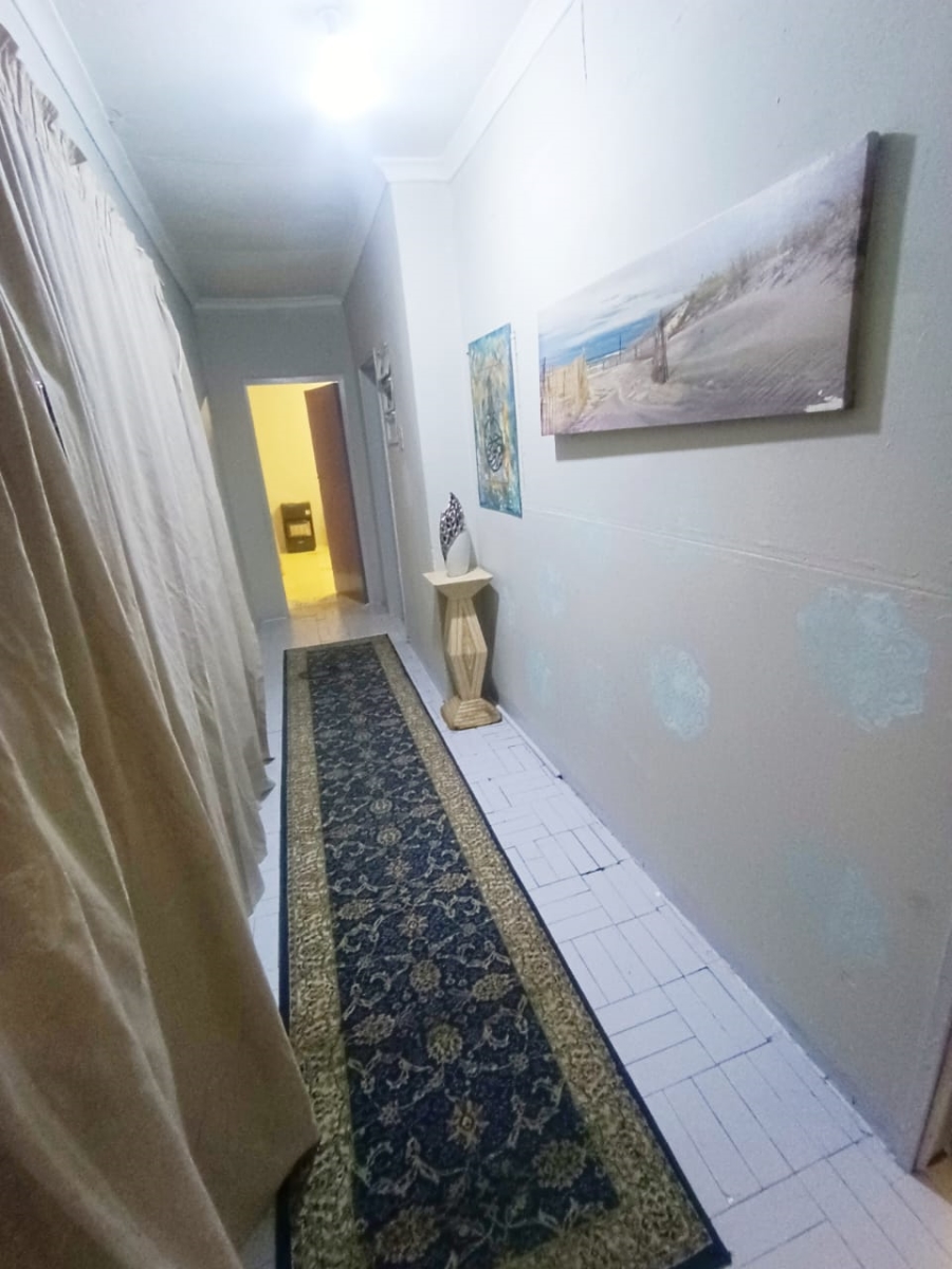 To Let 2 Bedroom Property for Rent in Laudium Gauteng
