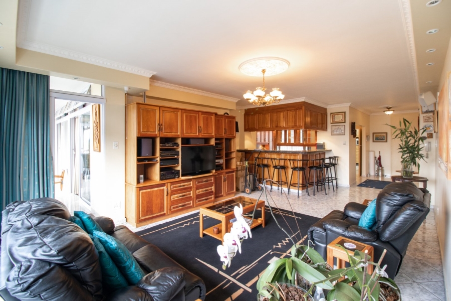 To Let 3 Bedroom Property for Rent in Riviera Gauteng