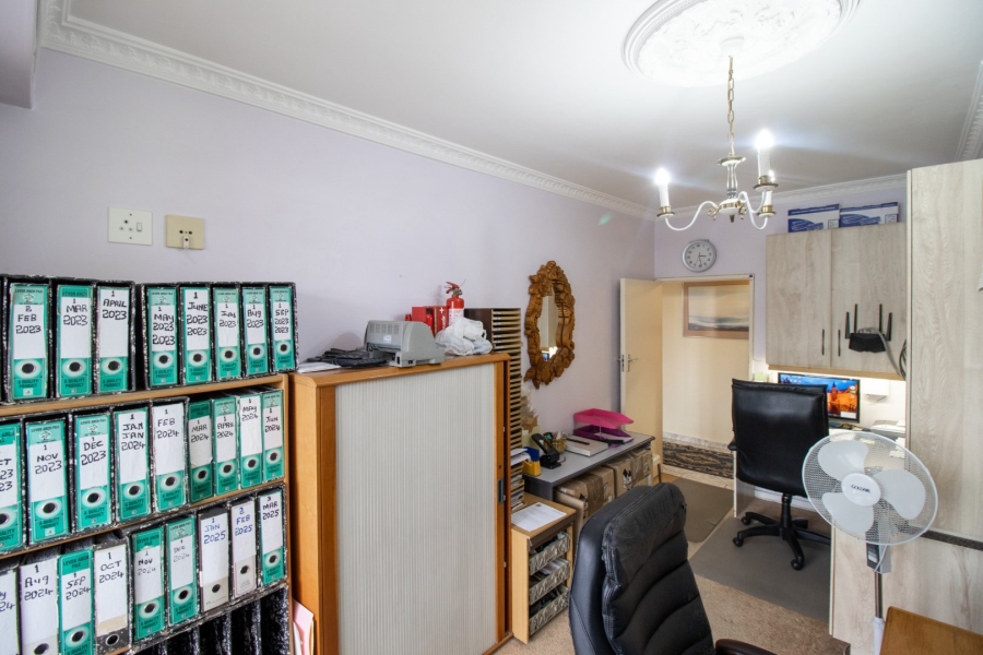 To Let 3 Bedroom Property for Rent in Riviera Gauteng