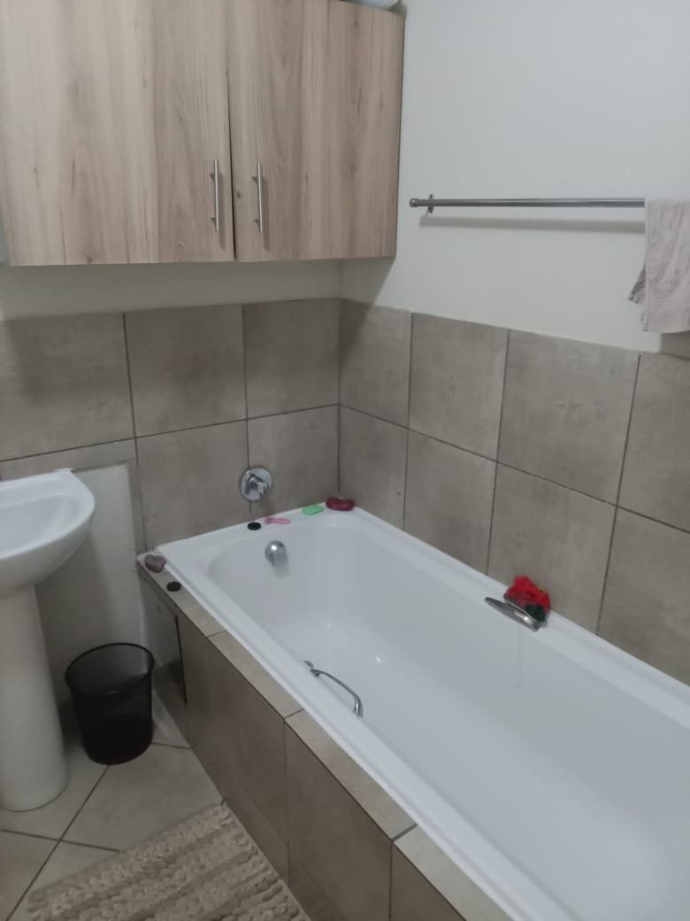 3 Bedroom Property for Sale in Windmill Park Gauteng