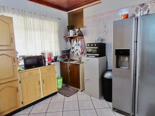 4 Bedroom Property for Sale in Dawnview Gauteng
