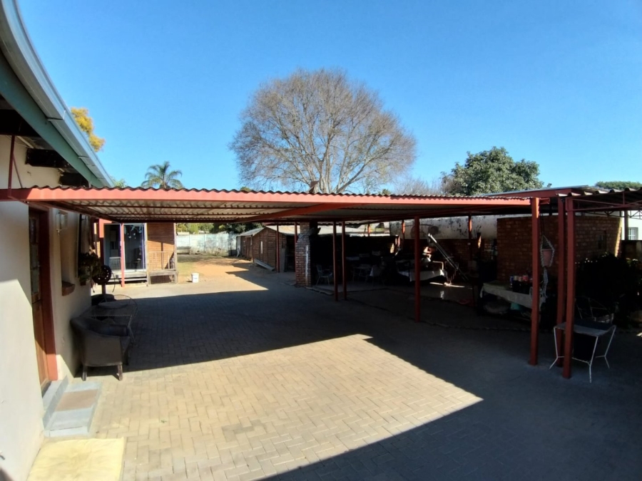 3 Bedroom Property for Sale in Capital Park Gauteng