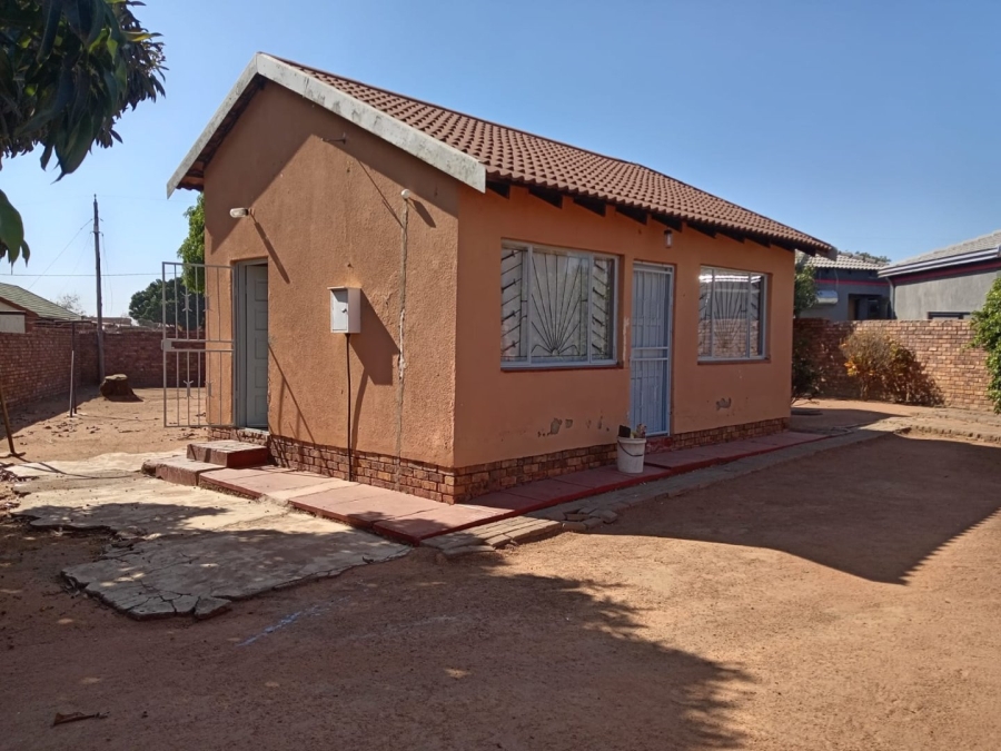 2 Bedroom Property for Sale in Soshanguve GG Gauteng