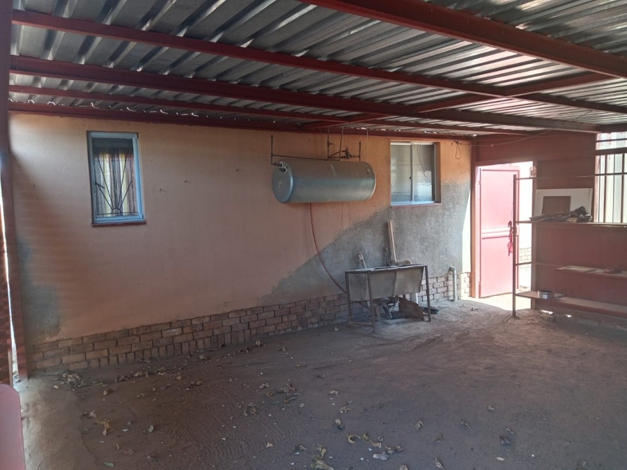 2 Bedroom Property for Sale in Soshanguve GG Gauteng