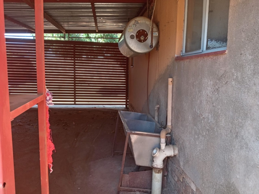 2 Bedroom Property for Sale in Soshanguve GG Gauteng