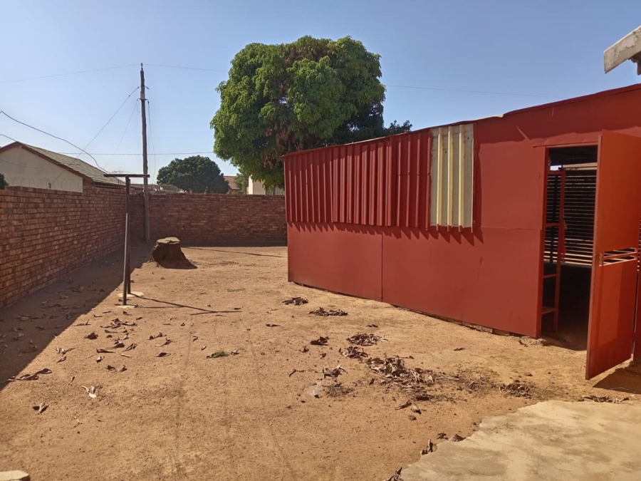 2 Bedroom Property for Sale in Soshanguve GG Gauteng