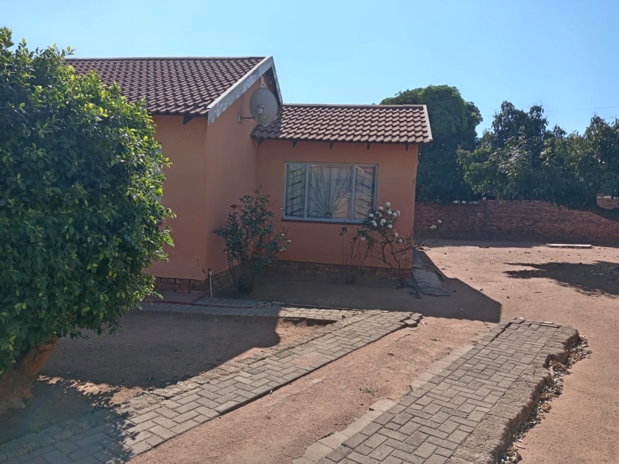 2 Bedroom Property for Sale in Soshanguve GG Gauteng