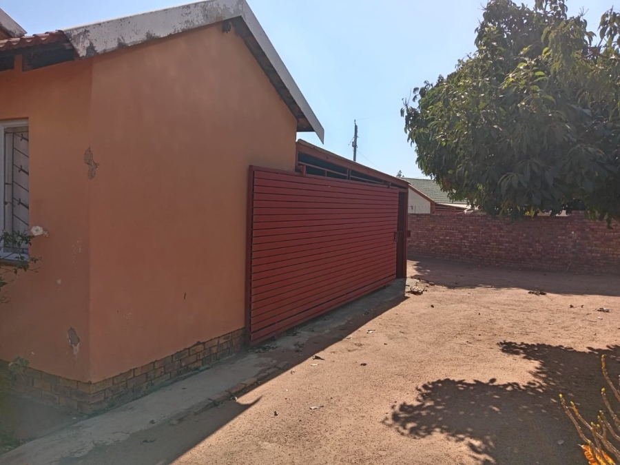 2 Bedroom Property for Sale in Soshanguve GG Gauteng