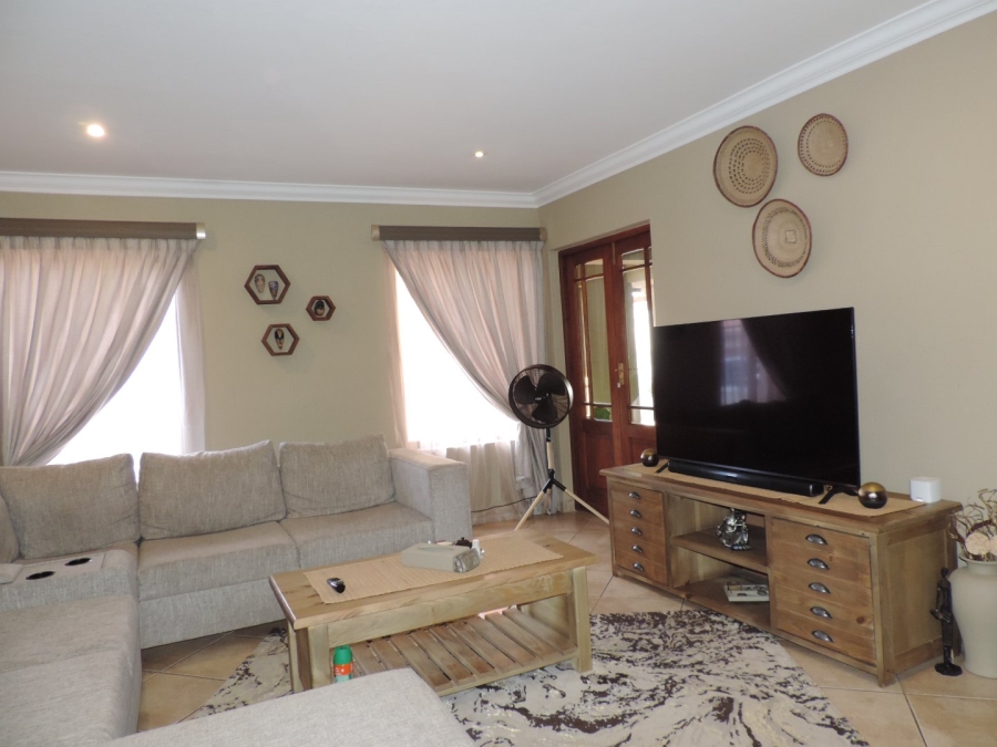 4 Bedroom Property for Sale in Moreleta Park Gauteng