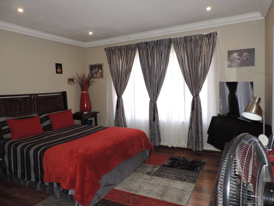4 Bedroom Property for Sale in Moreleta Park Gauteng