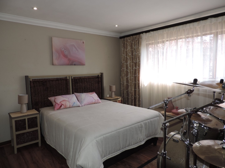 4 Bedroom Property for Sale in Moreleta Park Gauteng