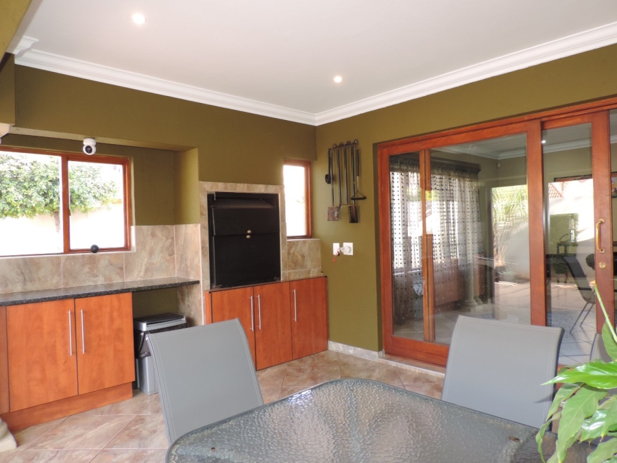 4 Bedroom Property for Sale in Moreleta Park Gauteng