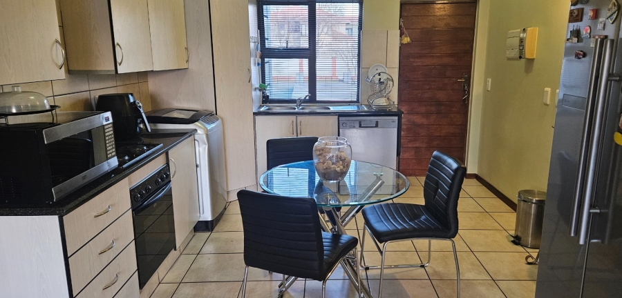 2 Bedroom Property for Sale in Waterstone Park Gauteng