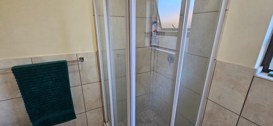 2 Bedroom Property for Sale in Waterstone Park Gauteng