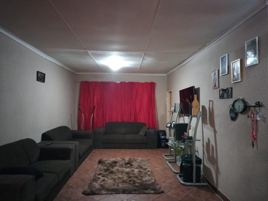 2 Bedroom Property for Sale in Pretoria Gardens Gauteng