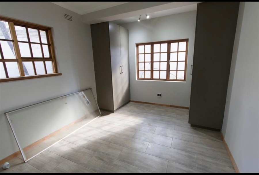 To Let 2 Bedroom Property for Rent in Bryanston Gauteng