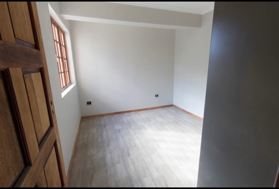 To Let 2 Bedroom Property for Rent in Bryanston Gauteng