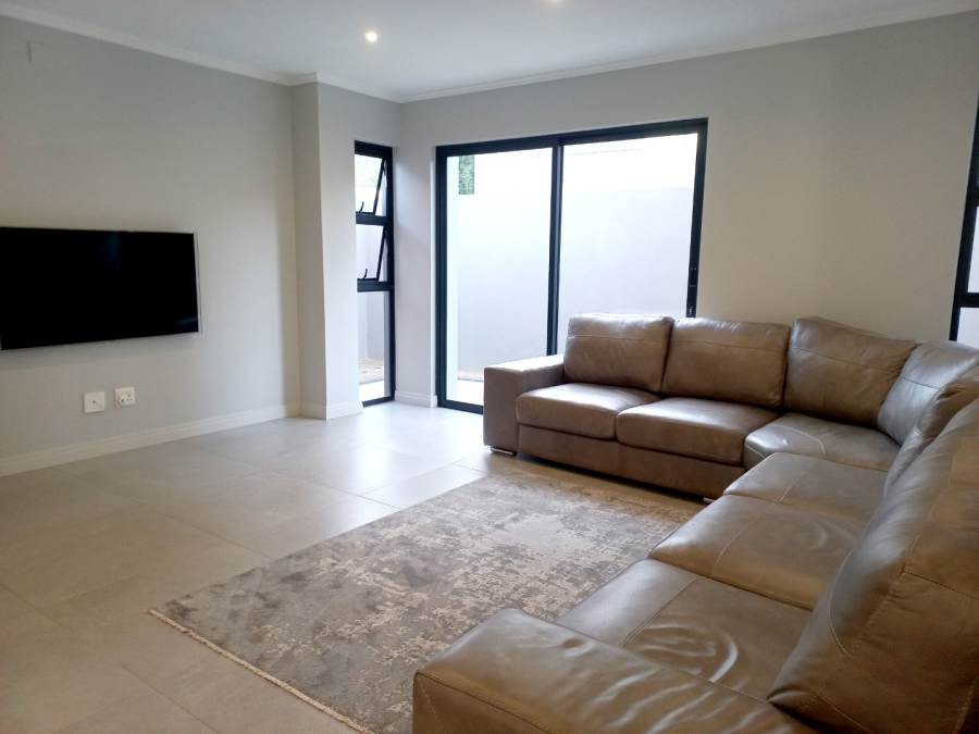 5 Bedroom Property for Sale in Morningside Manor Gauteng
