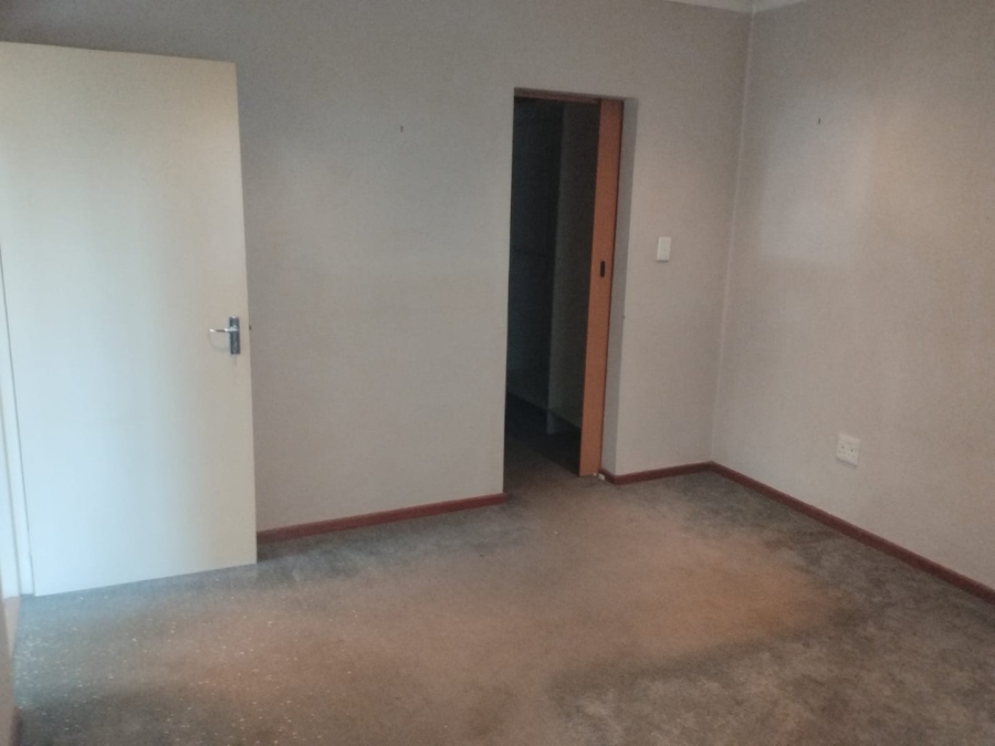 To Let 1 Bedroom Property for Rent in Edenvale Central Gauteng