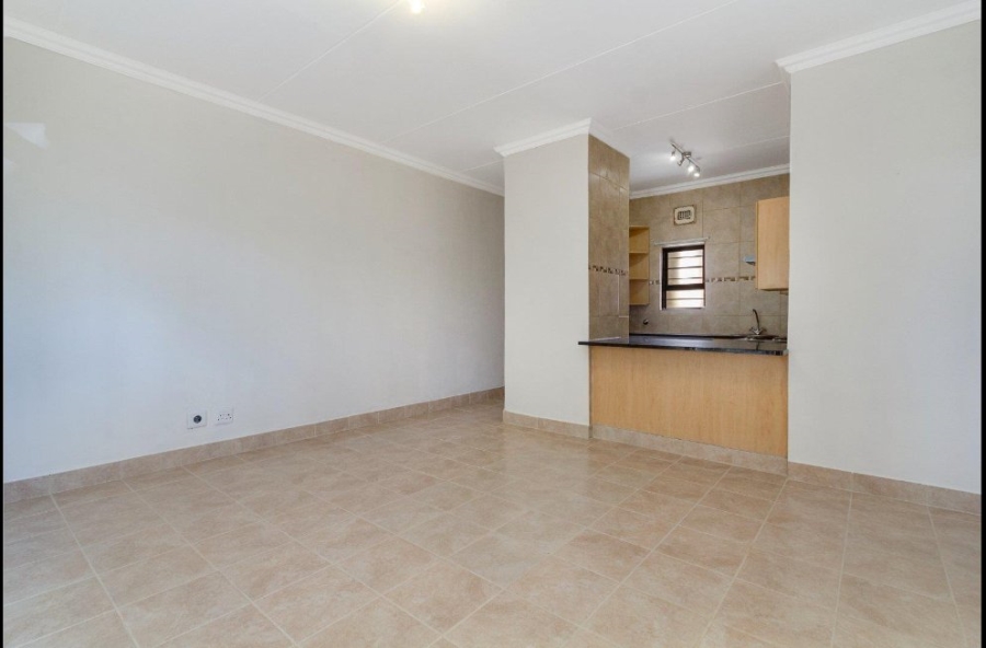 To Let 2 Bedroom Property for Rent in Lonehill Gauteng