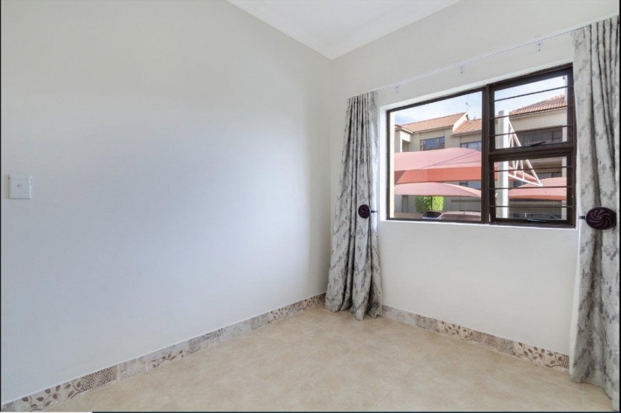 To Let 2 Bedroom Property for Rent in Lonehill Gauteng