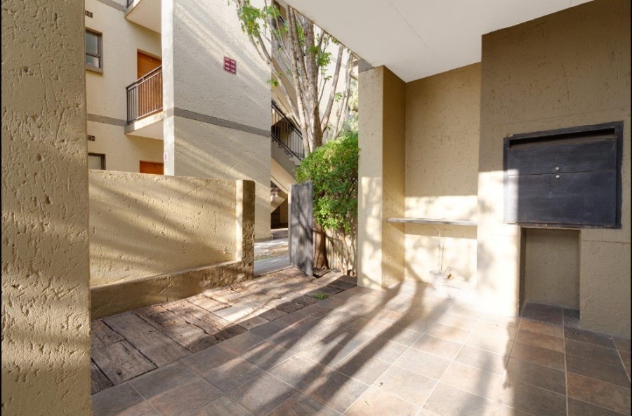 To Let 2 Bedroom Property for Rent in Lonehill Gauteng