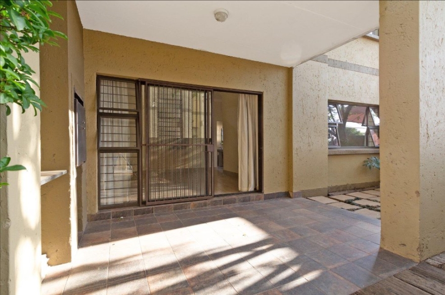 To Let 2 Bedroom Property for Rent in Lonehill Gauteng