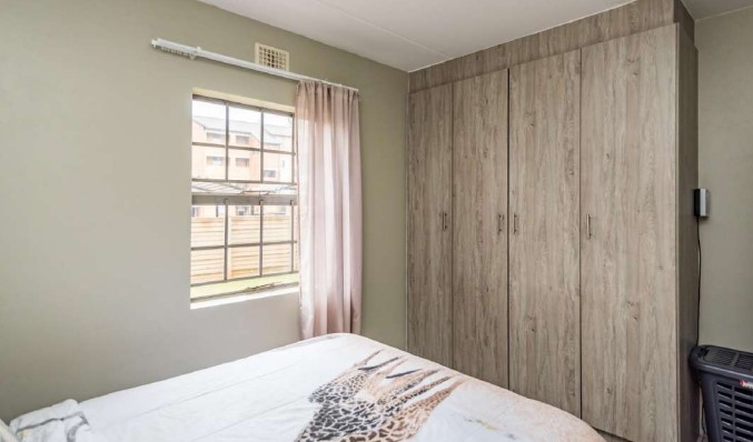 2 Bedroom Property for Sale in Heuweloord Gauteng