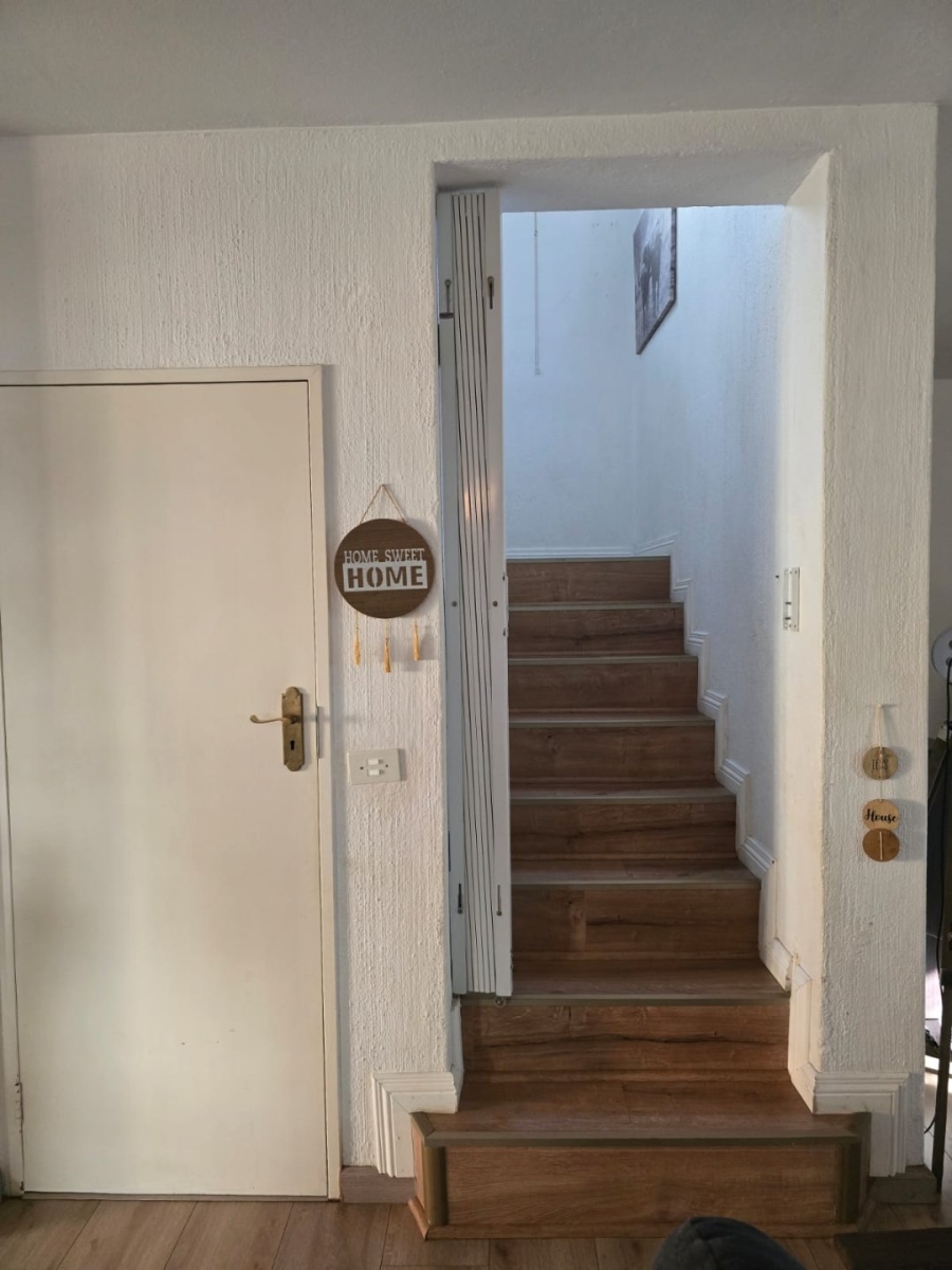 3 Bedroom Property for Sale in Buccleuch Gauteng