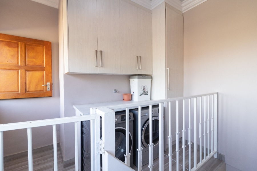 4 Bedroom Property for Sale in Bassonia Gauteng