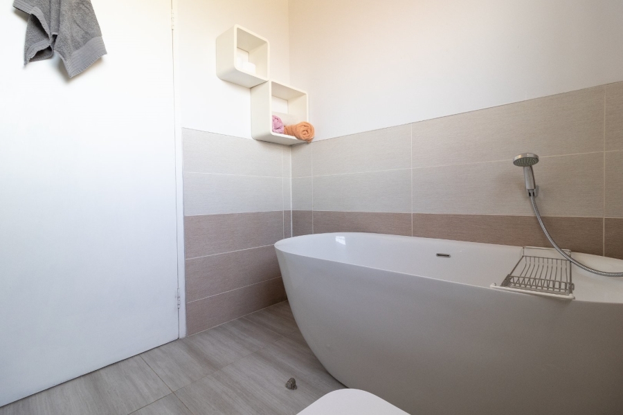 4 Bedroom Property for Sale in Bassonia Gauteng