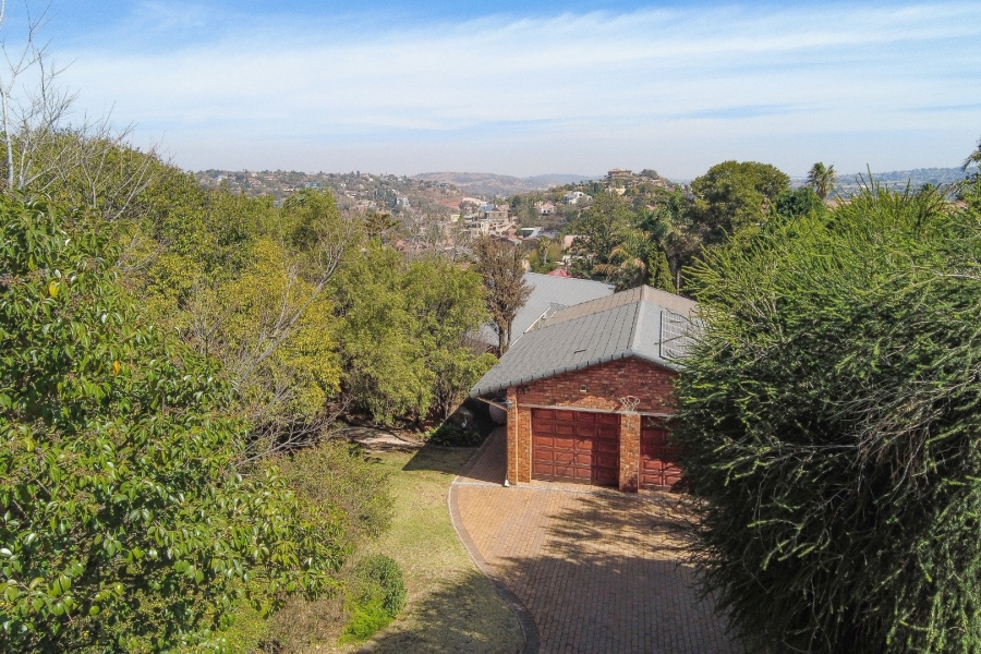 4 Bedroom Property for Sale in Bassonia Gauteng