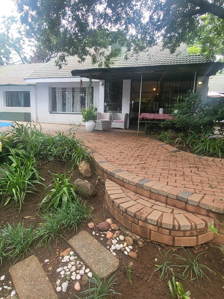 6 Bedroom Property for Sale in Bryanston Gauteng