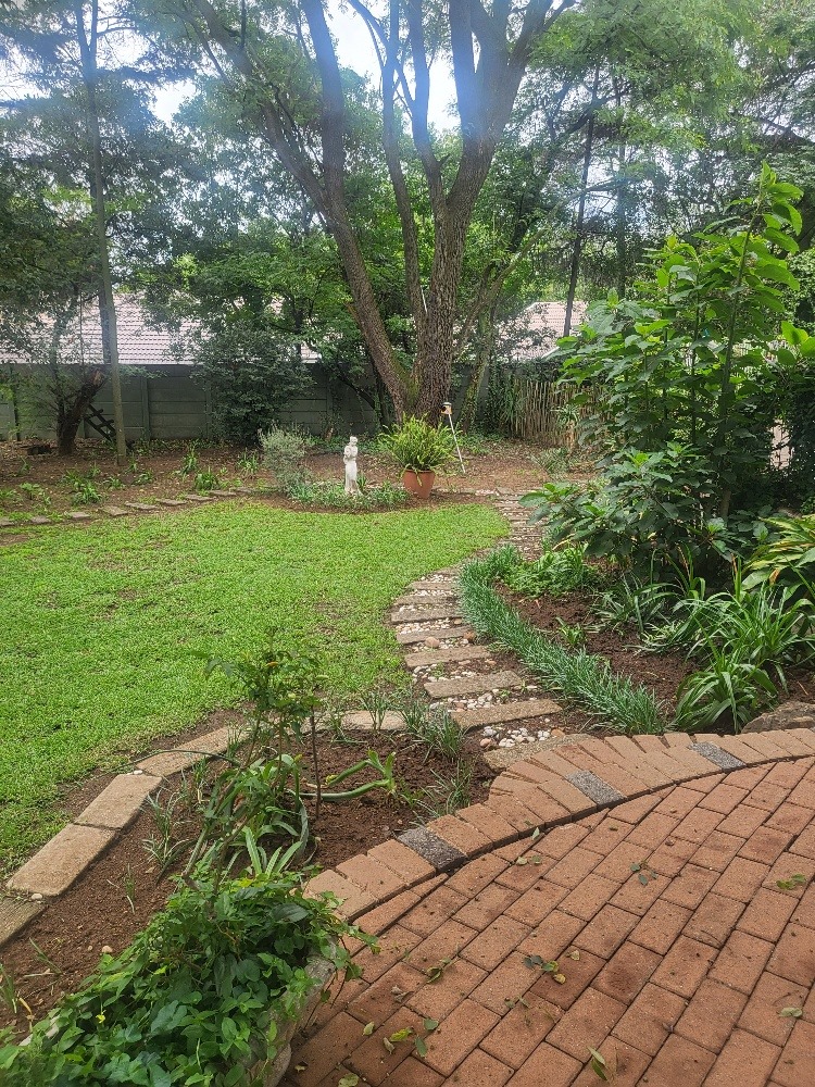 6 Bedroom Property for Sale in Bryanston Gauteng