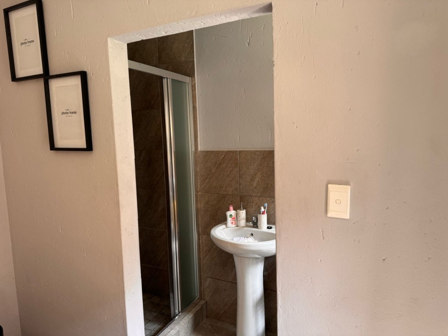 2 Bedroom Property for Sale in Groblerpark Gauteng