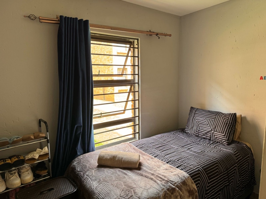 2 Bedroom Property for Sale in Groblerpark Gauteng