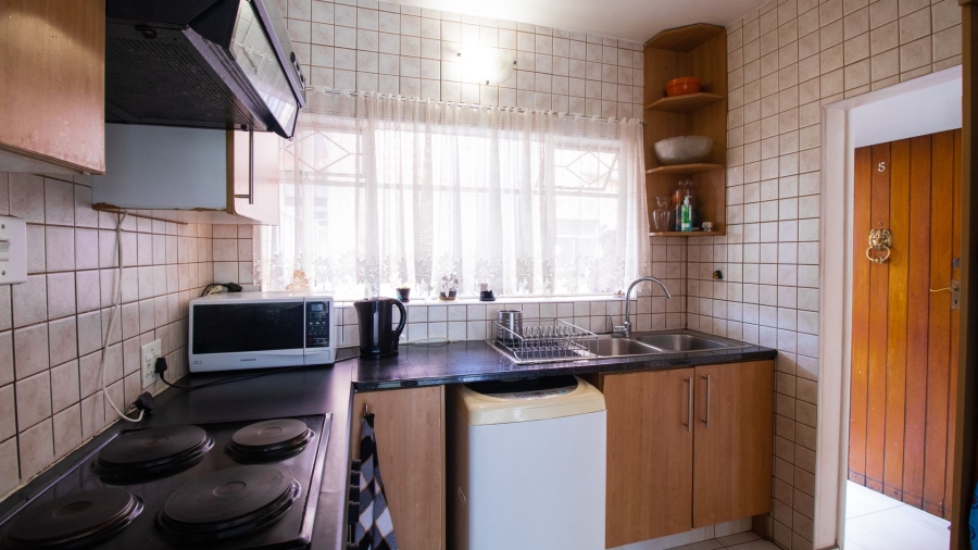 To Let 2 Bedroom Property for Rent in Edenvale Central Gauteng